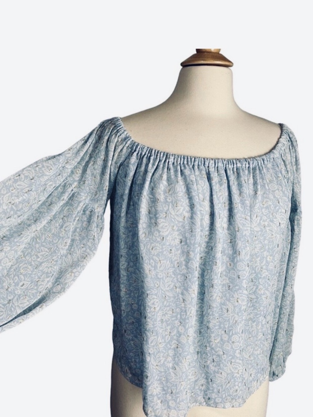 EXPRESS NWT Top Blouse M Floral Off Shoulder Boho Ruffle Blue Peasant Metallic